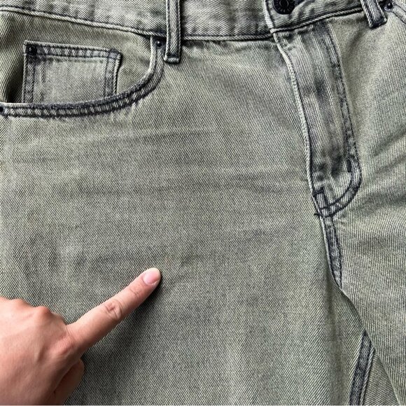 BDG High-Waisted Disdressed Cowboy  Cut Off Jeans - Picture 13 of 13